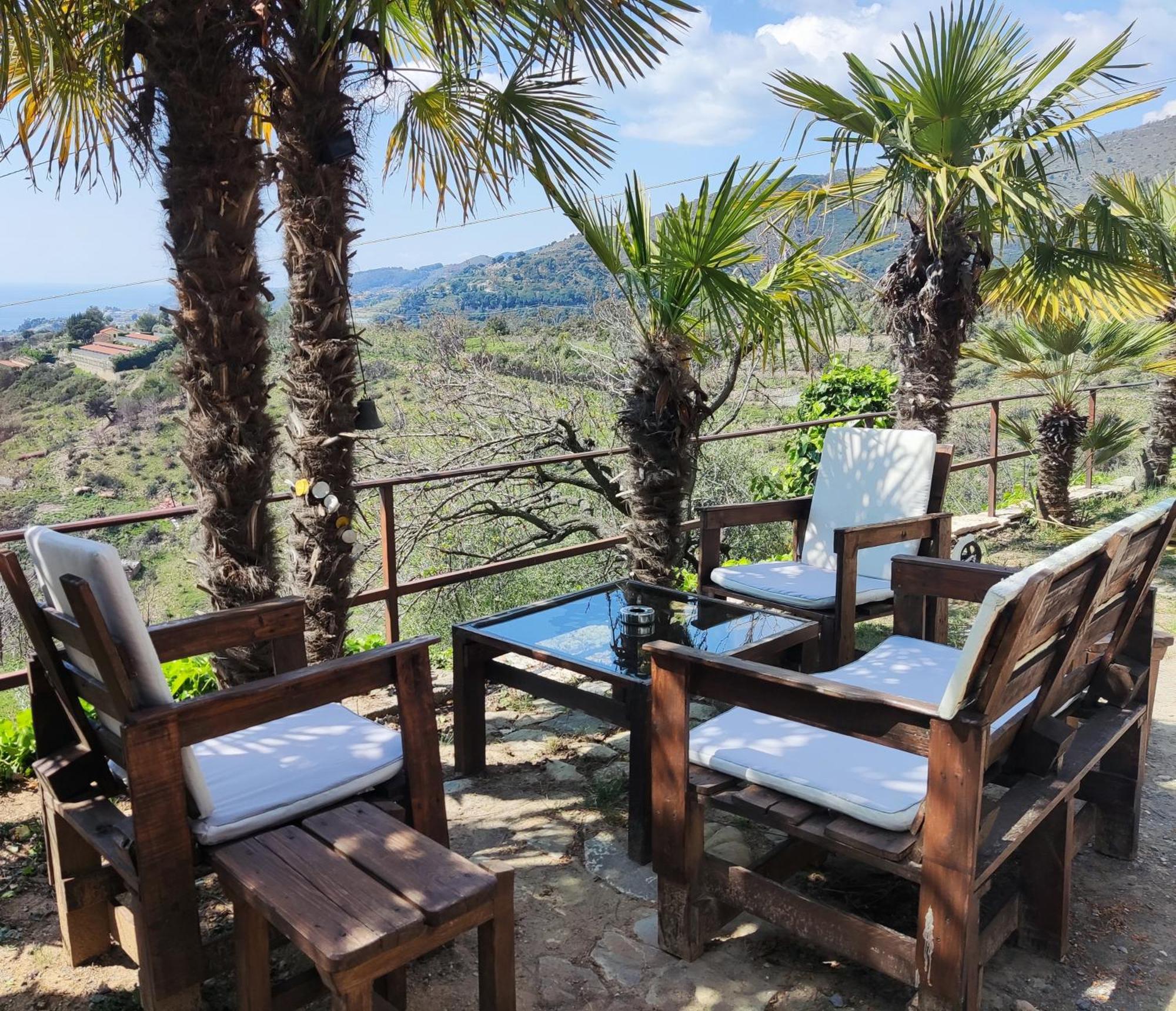 サンレモ Detached House With Garden And Sea Viewゲストハウス 部屋 写真